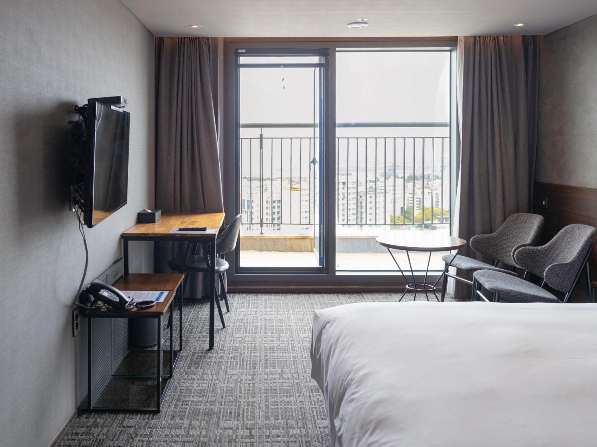 Hotel With City Czedżu Zewnętrze zdjęcie